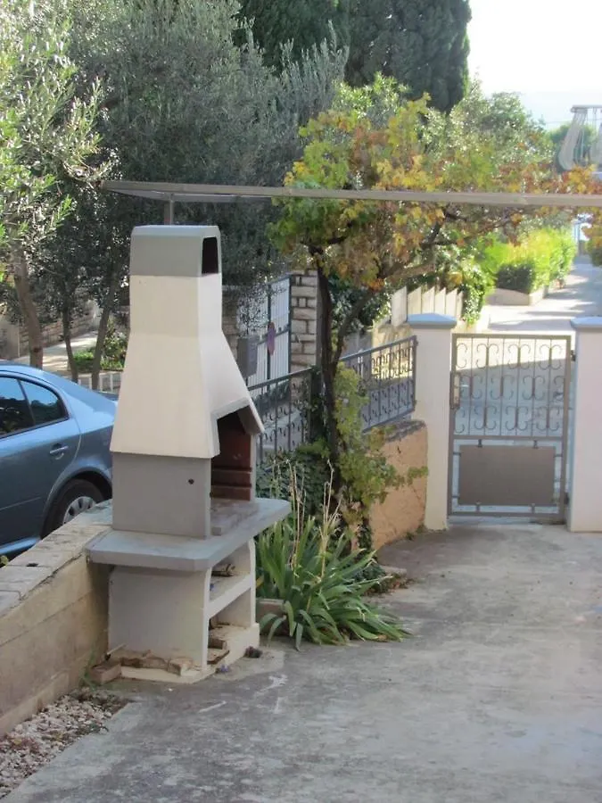Holiday House Damir Sveti Filip i Jakov Pensjonat
